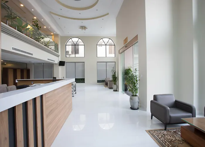 Hotel with view: Hm Grand Central Hotel